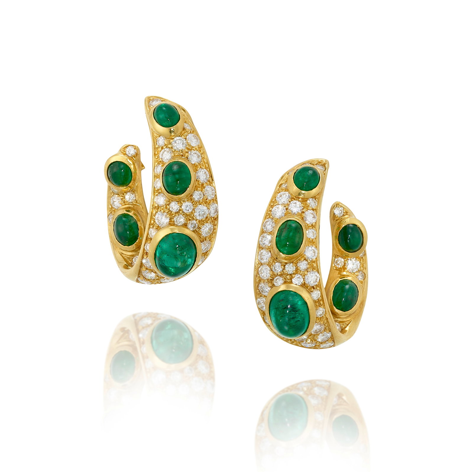A PAIR OF 18K GOLD, EMERALD AND DIAMOND EARCLIPS (1 of 1)