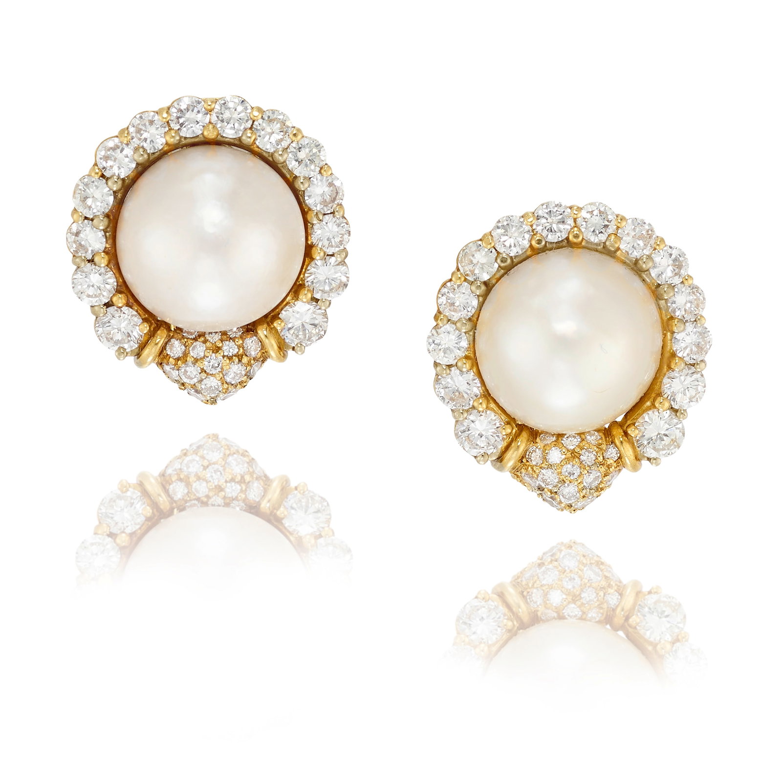 HAMMERMAN BROTHERS: A PAIR OF 18K GOLD, MABÉ CULTURED PEARL AND DIAMOND EARCLIPS (1 of 1)