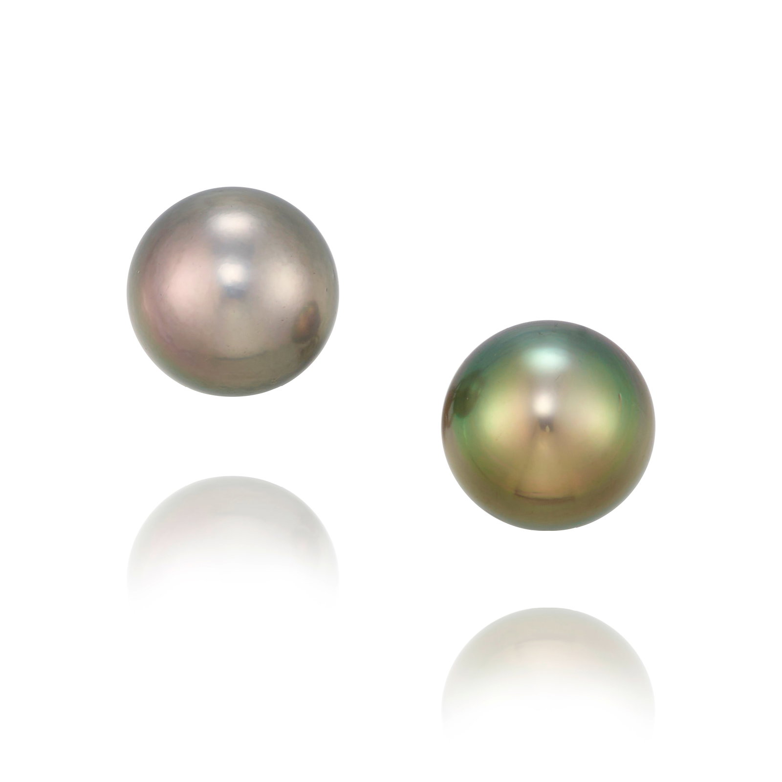 A PAIR OF PLATINUM AND CULTURED PEARL EARRINGS: A PAIR OF PLATINUM AND CULTURED PEARL EARRINGS Each comprising near-round cultured pearls; measures 1 x 5/8 in. Footnotes: OVERALL CONDITION: Metal stamped and tested with XRF (X-ray fluorescence) for