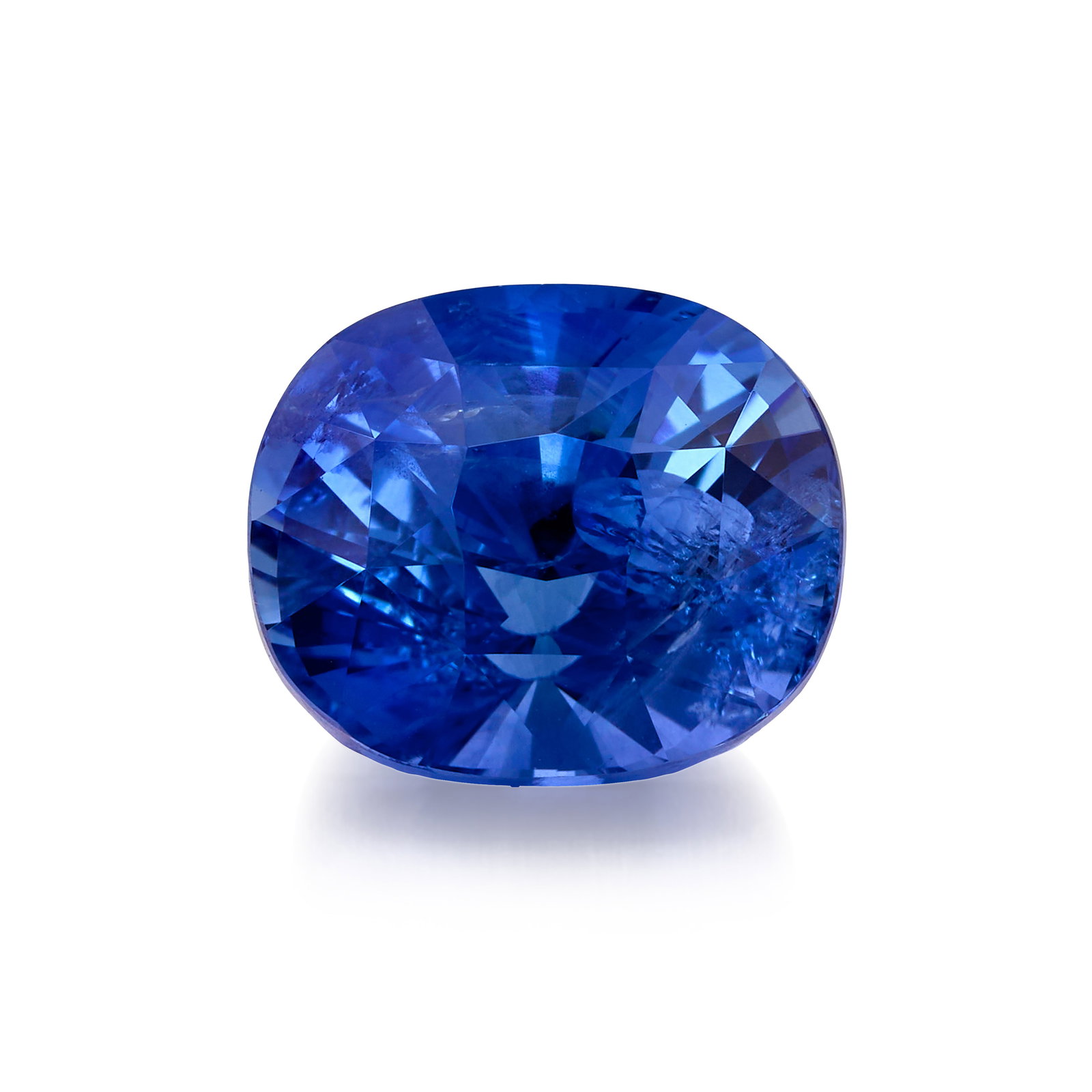A LOOSE SAPPHIRE: A LOOSE SAPPHIRE An oval-shaped sapphire, weighing 6.78 carats Footnotes: Accompanied by GIA Report 2547196285, dated December 18, 2025, stating the Sapphire as natural Corundum of Sri Lankan origin, 