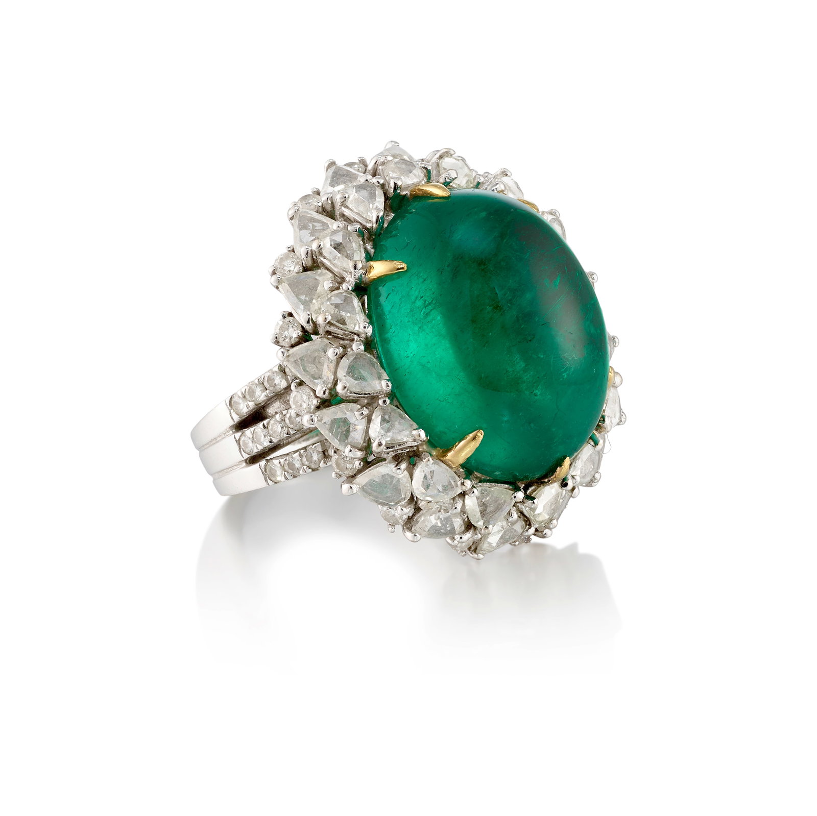 AN EMERALD AND DIAMOND RING (1 of 1)
