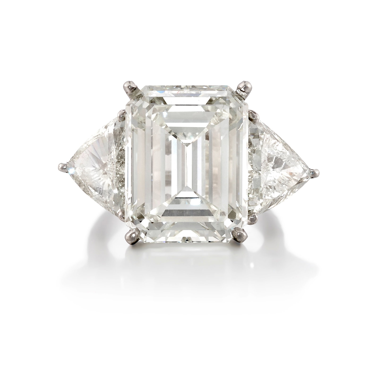 A PLATINUM AND DIAMOND RING (1 of 1)