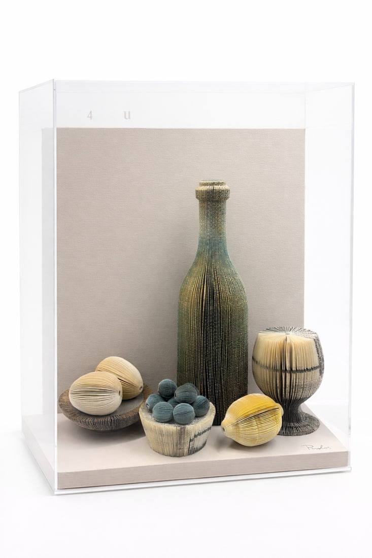 PAVLOS (DIONYSOPOULOS) (1930-2019) Nature morte: PAVLOS (DIONYSOPOULOS) (1930-2019) Nature morte Signé 'Pavlos' (en bas à droite) Construction avec affiches massicotées dans boîte de plexiglas 40 x 31 x 17cm (15.7 × 12.2 