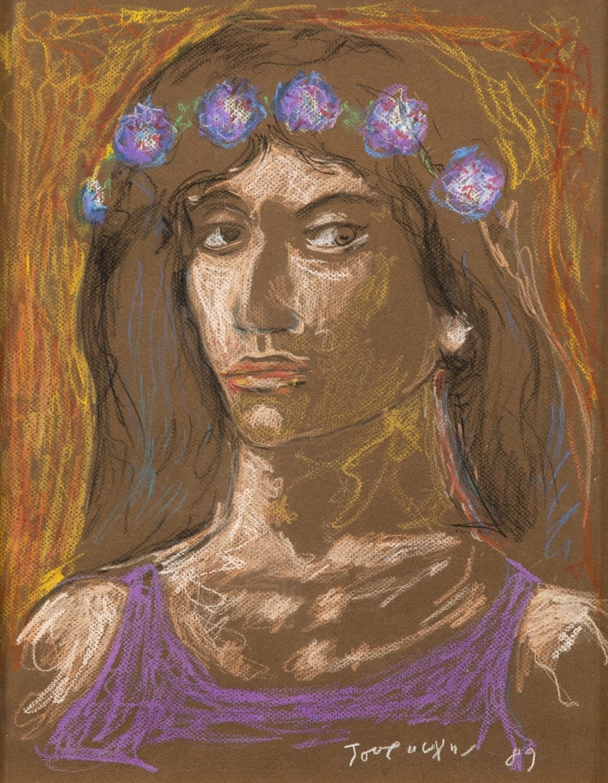 YIANNIS TSAROUCHIS (1910-1989) Jeune homme avec guirlande de fleurs: YIANNIS TSAROUCHIS (1910-1989) Jeune homme avec guirlande de fleurs Signé en grec et daté ' 89 (en bas à droite) Pastel sur papier maron 49 x 39cm (19.29 × 15.35 in) Peint en 1989.