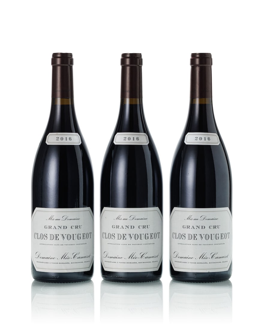 Domaine Méo-Camuzet Clos de Vougeot, 2016 (3x 750ml): Domaine Méo-Camuzet Clos de Vougeot, 2016 (3x 750ml) Region: Burgundy Label: 1x slightly stained vintage tag, 2x slightly stained, 2x slightly wrinkled For further information on this lot please 