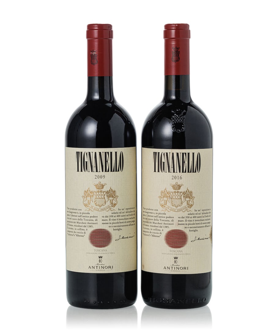 Antinori Tignanello, 2009 (1x 750ml) Antinori Tignanello, 2016 (1x 750ml): Antinori Tignanello, 2009 (1x 750ml) Region: Italy Capsule: slightly scuffed Antinori Tignanello, 2016 (1x 750ml) Region: Italy Cork: slightly depressed Label: slightly stained For further