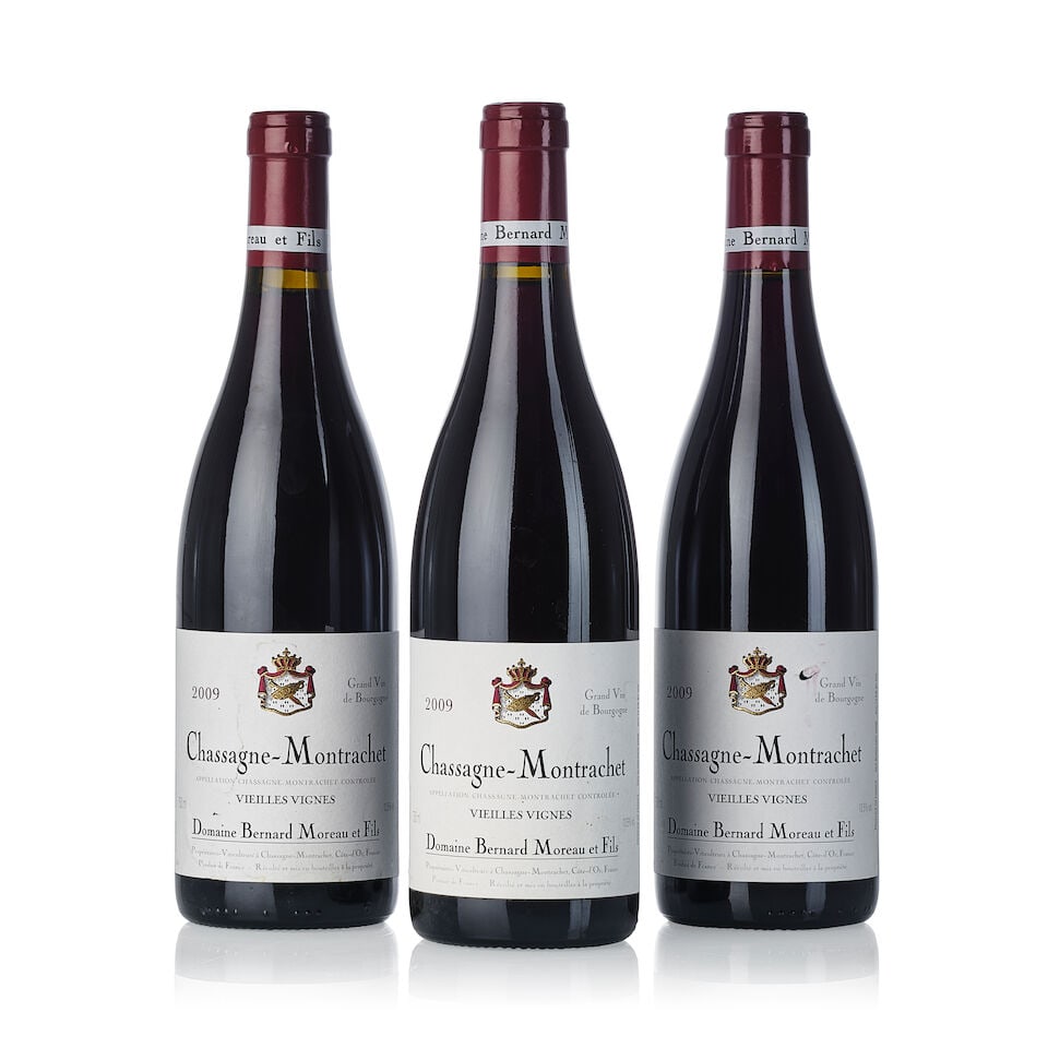 Bernard Moreau Chassagne Montrachet Rouge Vieilles Vignes, 2009 (12x 750ml): Bernard Moreau Chassagne Montrachet Rouge Vieilles Vignes, 2009 (12x 750ml) Region: Burgundy Label: 11x slightly stained, 1x heavily stained, 4x slightly torn, 4x torn, 1x wrinkled, 2x heavily