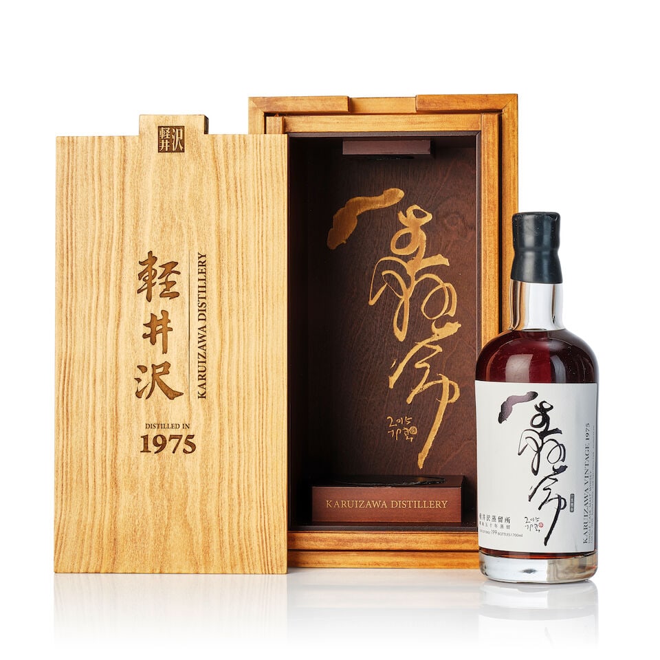 輕井沢 Karuizawa Cask #6890 一生懸命, 1975 (1x 700ml): 輕井沢 Karuizawa Cask #6890 一生懸命, 1975 (1x 700ml) Region: Japan Fill Level: very top shoulder Capsule: slightly scratched wax capsule Label: good