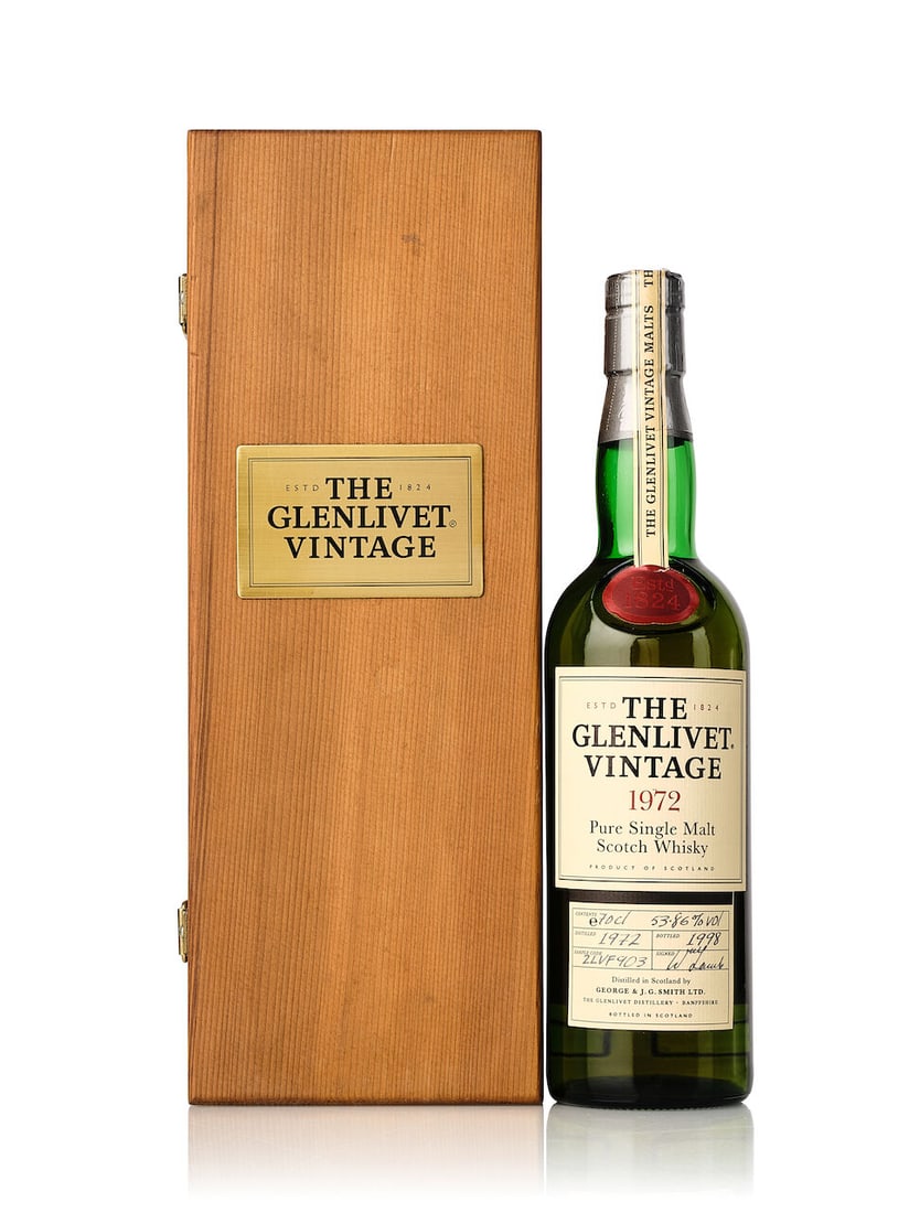 Glenlivet Vintage Malt, 1972 (1x 700ml): Glenlivet Vintage Malt, 1972 (1x 700ml) Region: Speyside Fill Level: very top shoulder Label: slightly nicked neck label Packaging: original wooden case Alcohol content: 53.86% ABV Notes: bottled 1998