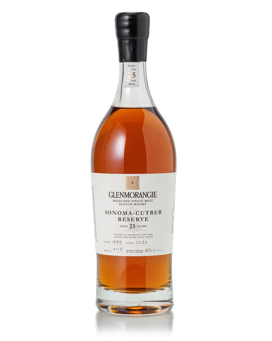 Glenmorangie 25 Year Old Sonoma-Cutrer Reserve, 1995 (1x 700ml): Glenmorangie 25 Year Old Sonoma-Cutrer Reserve, 1995 (1x 700ml) Region: Highland Fill Level: top shoulder Capsule: wax capsule Label: slightly creased label Alcohol content: 50.4% ABV Notes:
