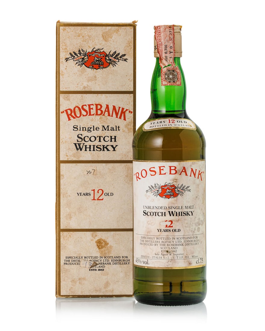 Rosebank 12 Year Old (1x 750ml): Rosebank 12 Year Old (1x 750ml) Region: Lowland Fill Level: base neck Label: heavily stained and scuffed front and neck labels Packaging: stained, label tapped and slightly torn original