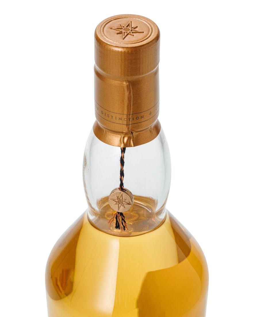 Lagavulin Casks of Distinction 20 Year Old (1x 700ml) - 3