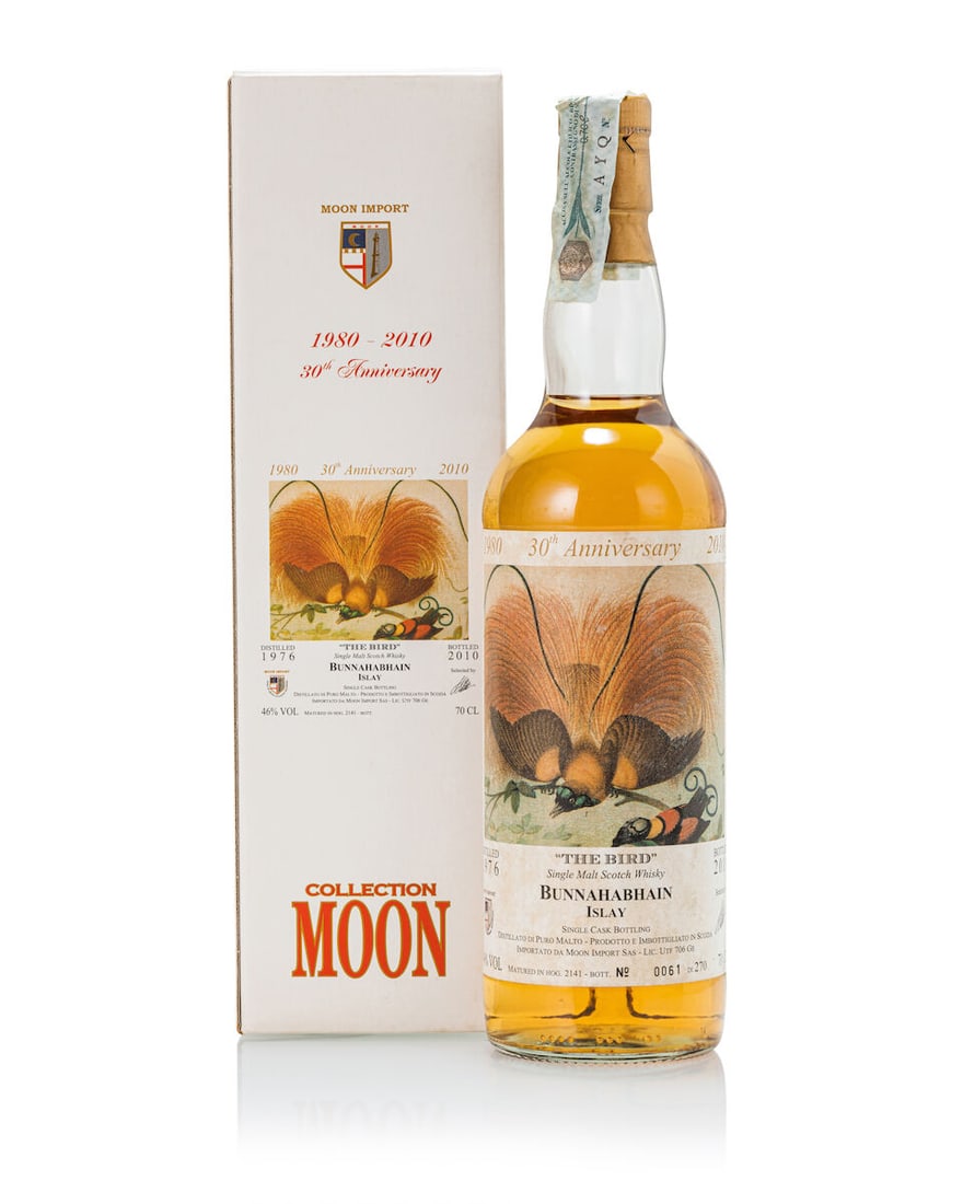 Bunnahabhain Moon Import 30th Anniversary 'The Bird' Cask #2141, 1976 (1x 700ml): Bunnahabhain Moon Import 30th Anniversary 'The Bird' Cask #2141, 1976 (1x 700ml) Region: Islay Fill Level: base neck Label: bin-soiled and heavily stained label Packaging: stained original carton Alco