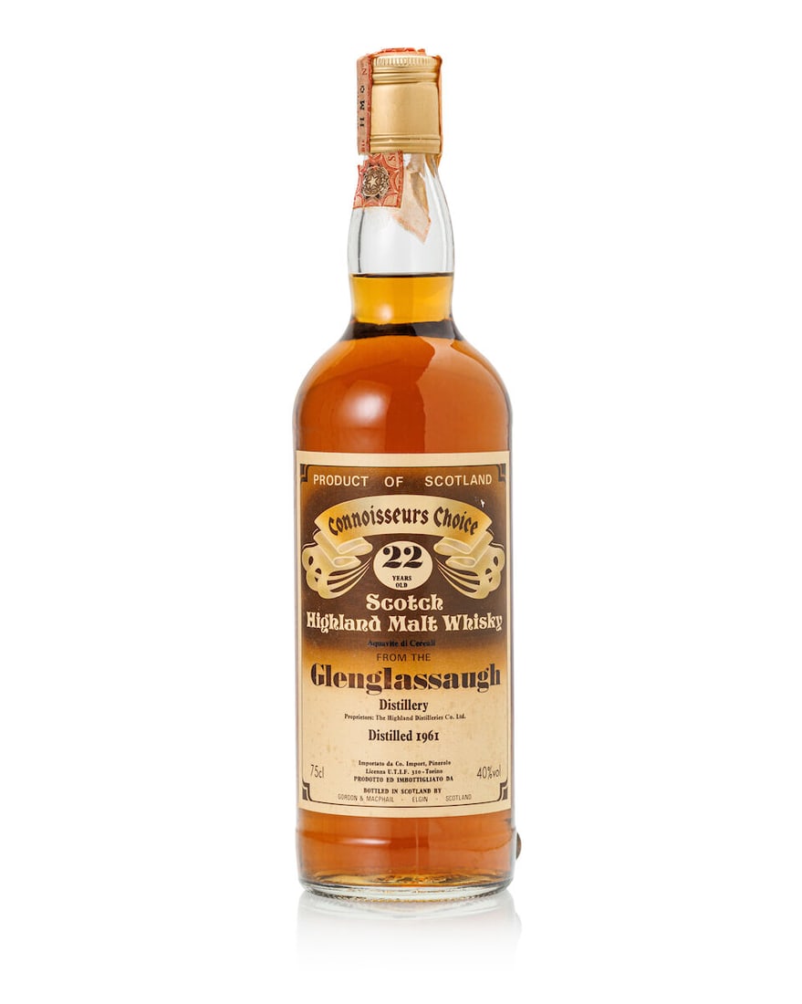Glenglassaugh G&M Connoisseurs Choice 22 Year Old, 1961 (1x 750ml): Glenglassaugh G&M Connoisseurs Choice 22 Year Old, 1961 (1x 750ml) Region: Highland Fill Level: into neck Label: stained and slightly scuffed label Alcohol content: 40% ABV Notes: bottled by Gordon & 