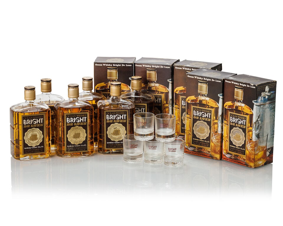 Karuizawa Ocean Bright Deluxe (6x 720ml): Karuizawa Ocean Bright Deluxe (6x 720ml) Region: Japan Label: 1x slightly bin-soiled label Packaging: 5 x scuffed original cartons, with 5 whisky glasses. Alcohol content: 42% ABV Notes: Distilled and