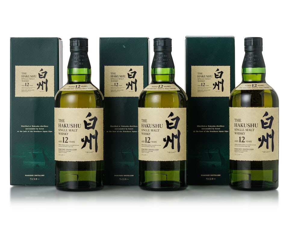 白州 Hakushu 12 Year Old (3x 700ml): 白州 Hakushu 12 Year Old (3x 700ml) Region: Japan Fill Level: 3x into neck Label: 3x good labelling Packaging: 1x original carton, 2x slightly scuffed original carton Alcohol content: 43% 