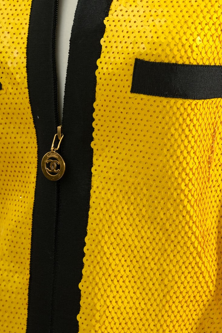 Chanel, collection Prêt-à-Porter, Printemps/Eté 1991. Veste Surf à sequins j... - 3