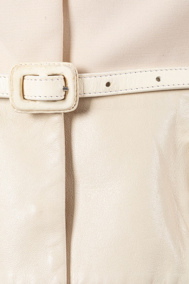 Christian Dior, collection Prêt-à-Porter, Printemps-Eté 2012. Veste en crêpe... - 2