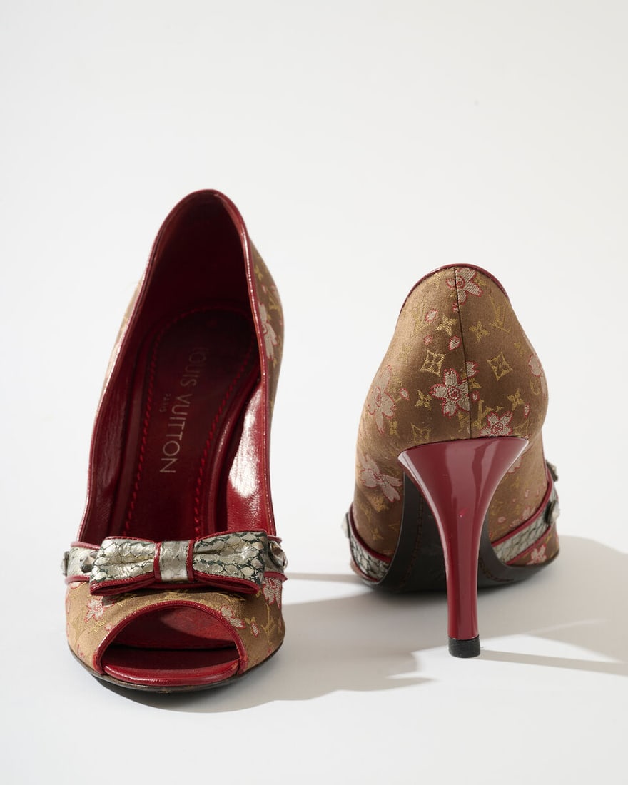 Louis Vuitton x Takashi Murakami, circa 2003. Deux paires d'escarpins peep-toes. Louis Vuitton x... - 3