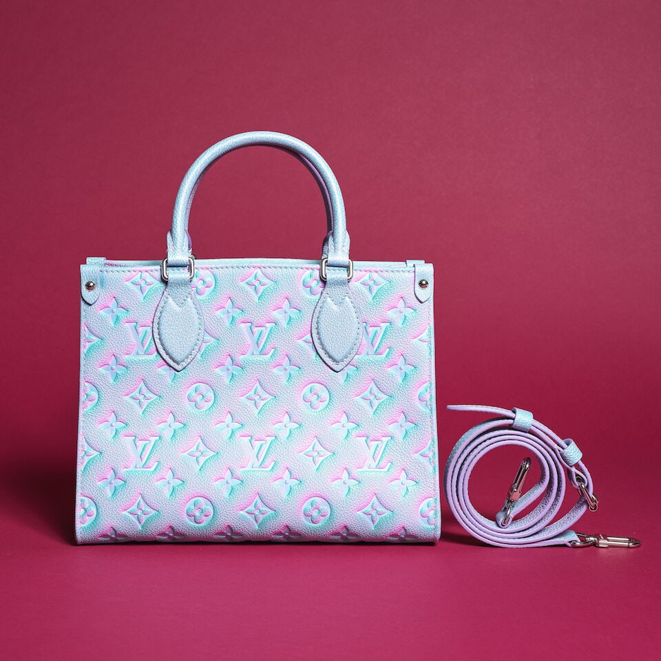 Louis Vuitton, collection en Edition Limitée Stardust Eté 2022. Sac OnTheGo PM en cuir... - 4