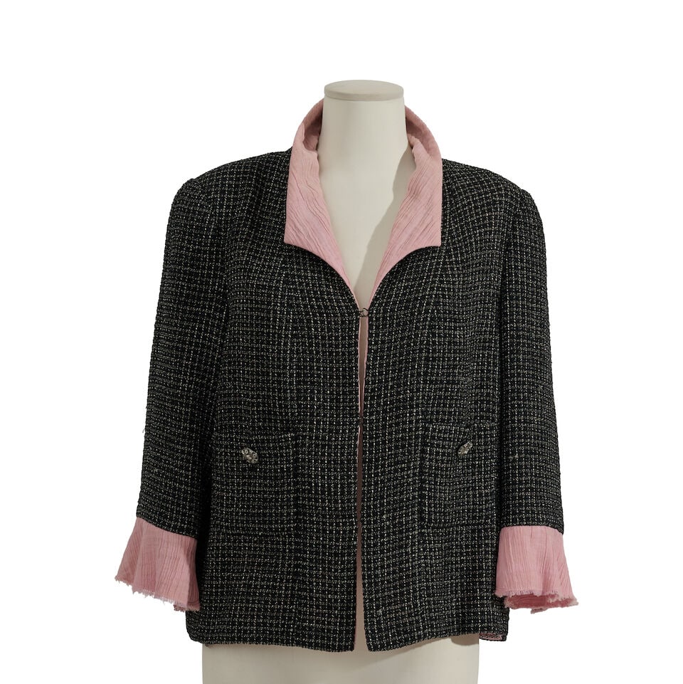 Chanel, collection Prêt à Porter, Printemps/Eté 2012. Veste en tweed noir, lurex ... (1 of 2)