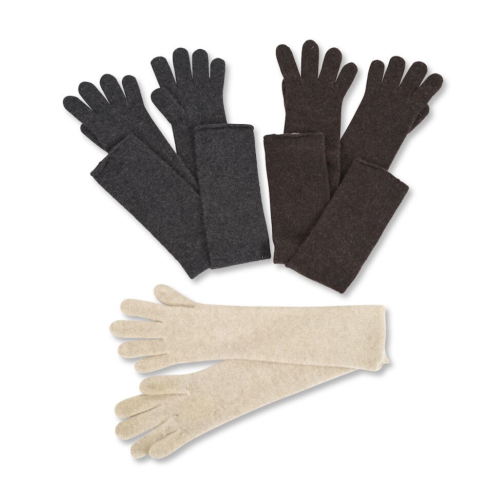 Hermès Paris. 3 paires de gants en cachemire beige, café et anthracite. Hermès Pa... (1 of 1)
