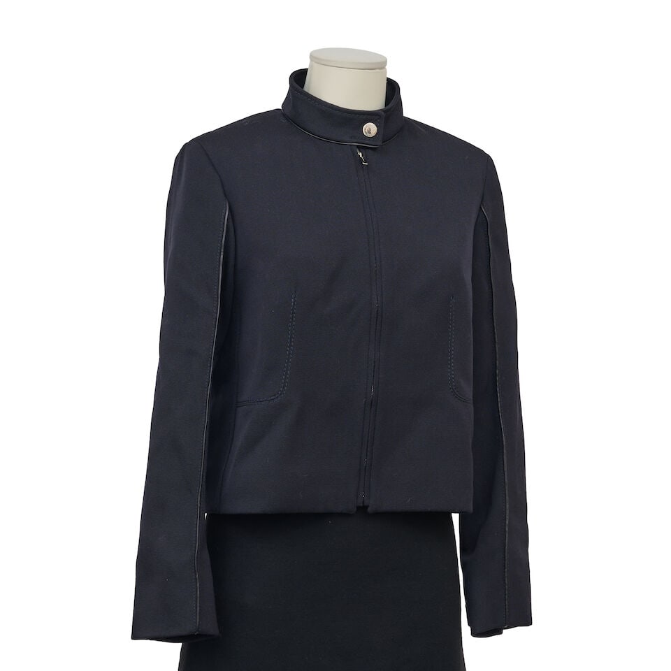 Hermès Paris. Blouson zippée en laine et cuir agneau marine. Hermès Paris. Navy w...: Hermès Paris. Blouson zippée en laine et cuir agneau marine. Hermès Paris. Navy wool and lambskin zip-up jacket. Condition grade: A. Taille indiquée/indicated size :