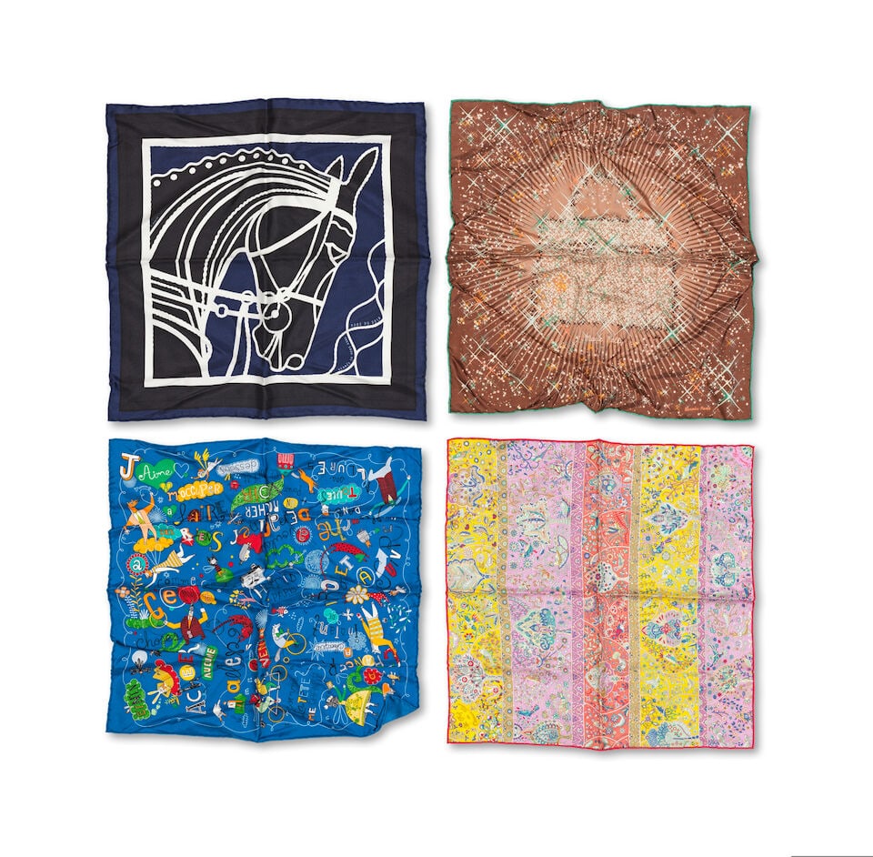 Hermès Paris. Quatre gavroches en soie imprimée. Hermès Paris. Four printed silk ...: Hermès Paris. Quatre gavroches en soie imprimée. Hermès Paris. Four printed silk gavroche. Gavroche Les Confessions sur fond bleu. Gavroche Robe du soie sur fond bleu marine. Gavroche