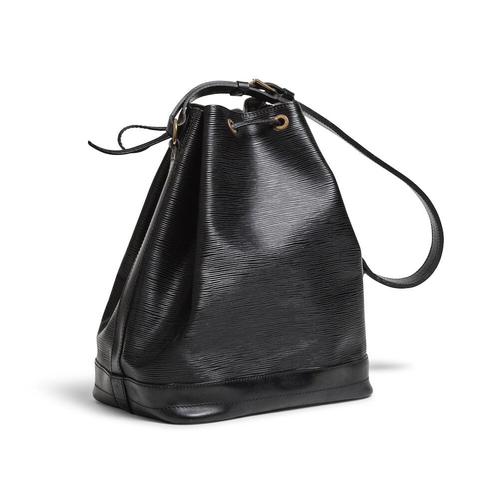 Louis Vuitton. Sac Seau en cuir épi noir. Louis Vuitton. Black Epi leather bucket bag. - 2