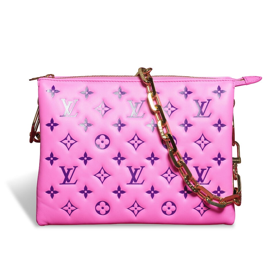 Louis Vuitton, année 2021. Sac Coussin PM en cuir agneau Monogram Empreinte rembourré ... - 2