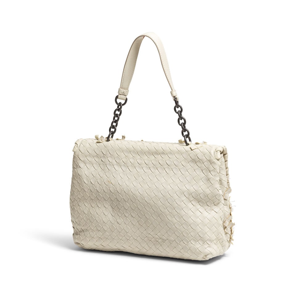 Bottega Veneta, collection Pre-Fall 2014. Sac Tobu Olimpia en cuir Nappa Intrecciato Ruffle ... - 2