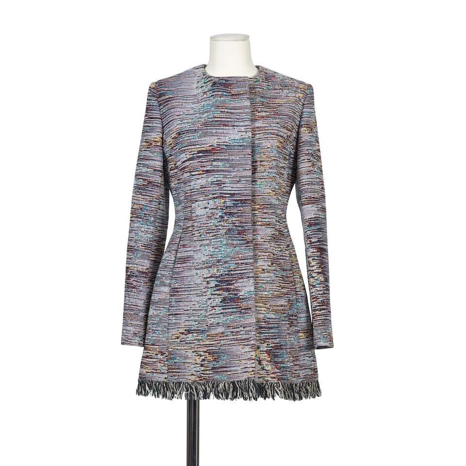 Christian Dior, collection Prêt-à-Porter, Croisière 2015. Manteau en tweed de cot...: Christian Dior, collection Prêt-à-Porter, Croisière 2015. Manteau en tweed de coton multicolore, bas frangé. Christian Dior, Ready-to-Wear Collection, Cruise 2015. Multicoloured