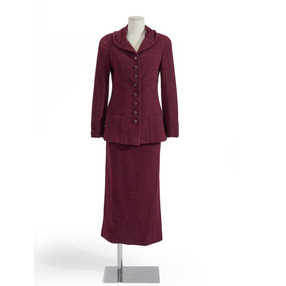 Chanel, collection Prêt-à-Porter, Automne/Hiver 1998. Tailleur jupe en tweed chiné... (1 of 2)