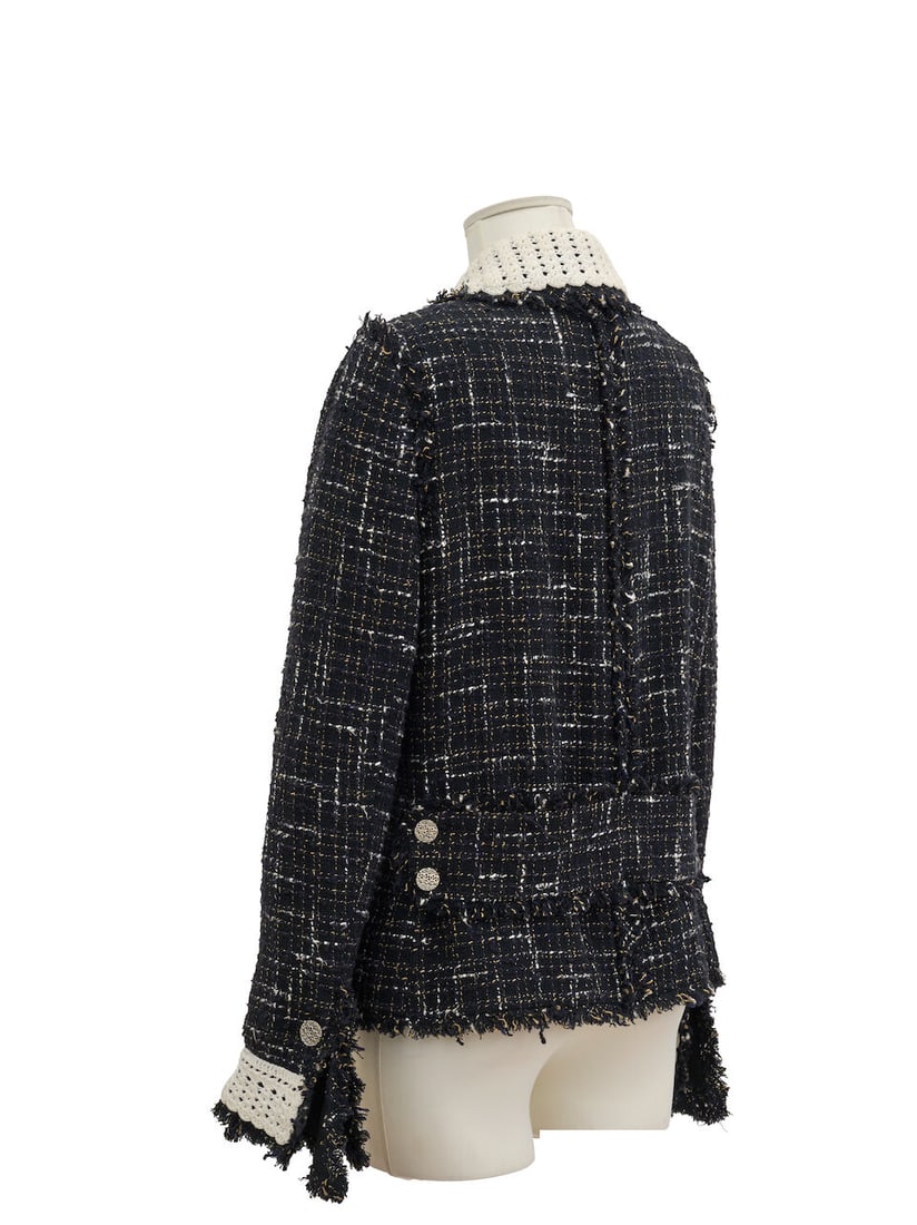 Chanel, collection Prêt-à-Porter, Printemps/Eté 2004. Veste en tweed noir et blan... - 3