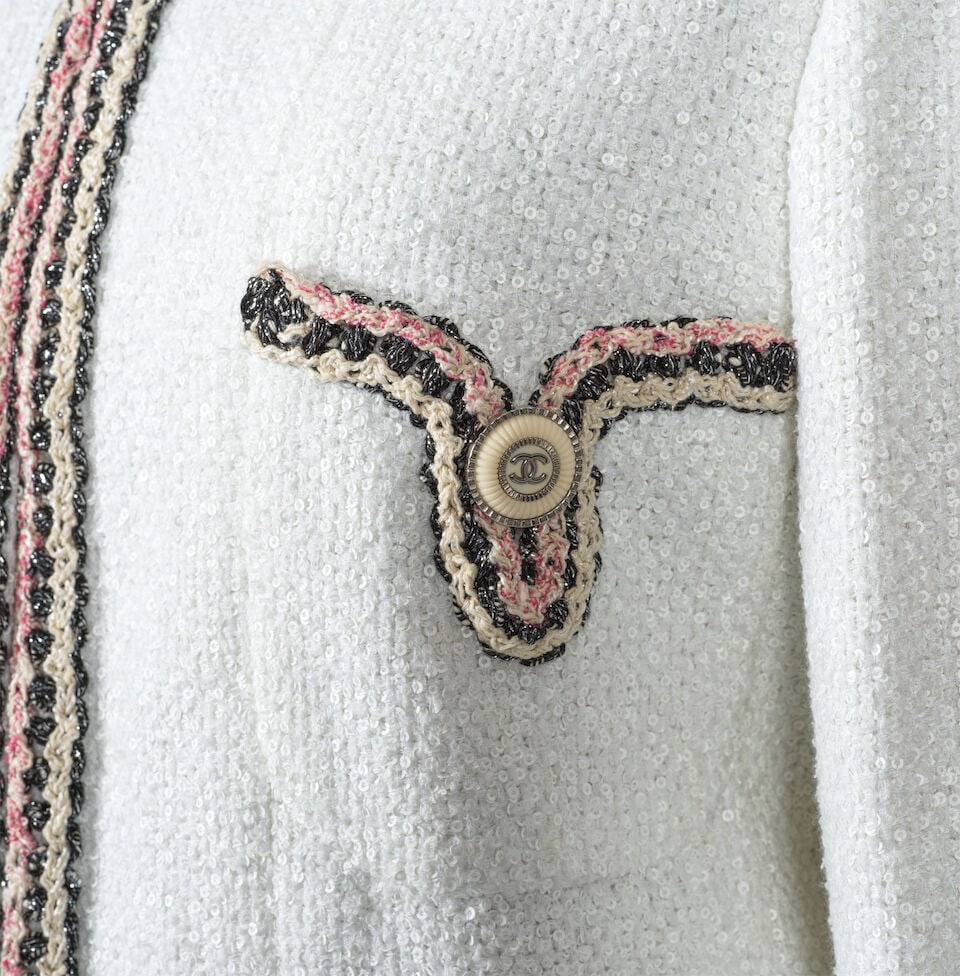 Chanel, collection Prêt-à-Porter, croisière 2020. Tailleur en tweed fantaisie bla... - 2