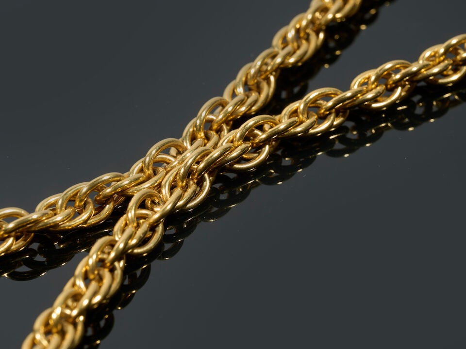 Chanel, année 1982. Sautoir chaine en métal doré. Chanel, year 1982. Gold-tone me... - 3
