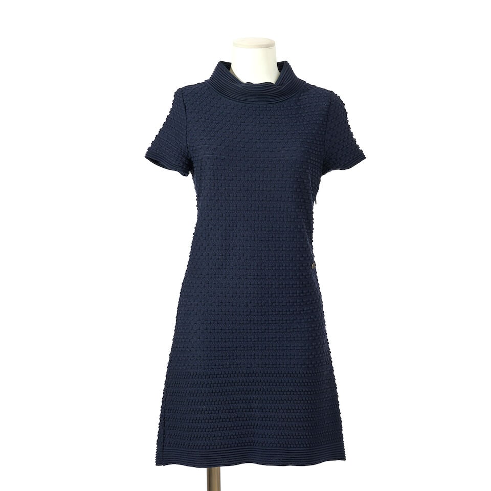 Chanel, collection Prêt à Porte, Automne/Hiver 2014. Robe en lainage bleu marine. Chan... (1 of 2)