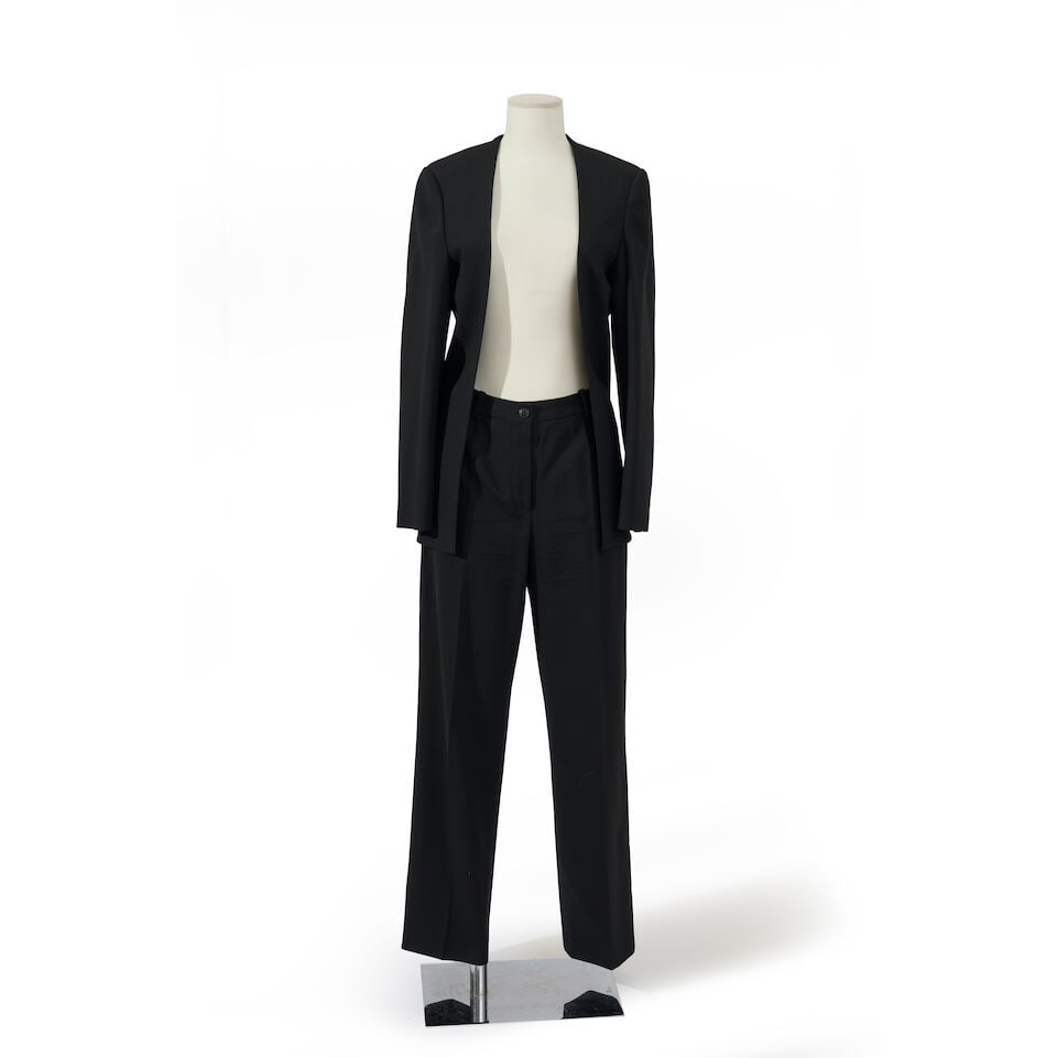 Hermès Paris. Ensemble veste et pantalon en laine noire. Hermès Paris. Black wool jack... (1 of 2)