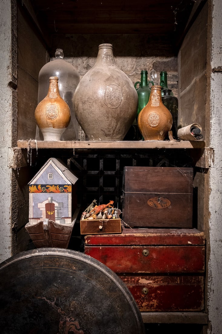 Folk Art: A German painted model of Noah's Ark and a large collection of accompanying carved and... - 8
