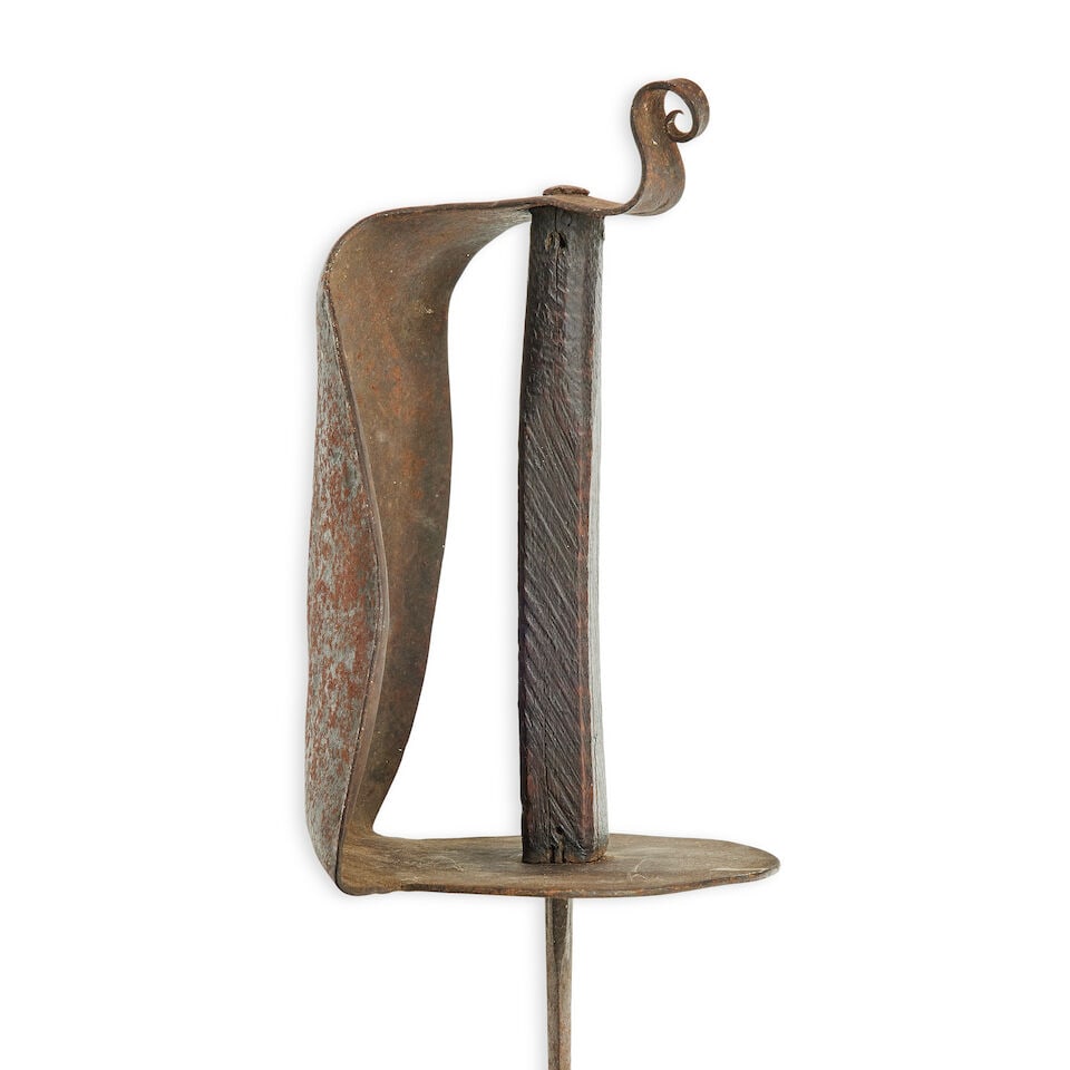 An unusual broadsword - 4