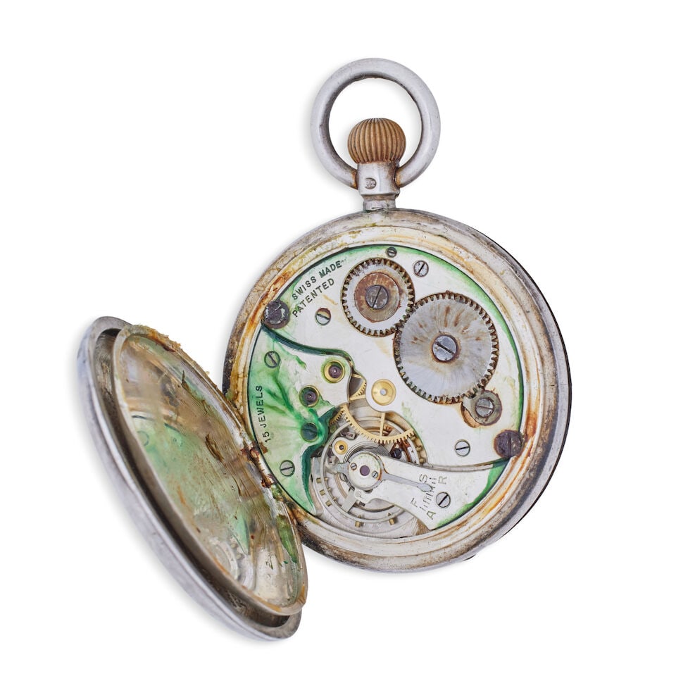 An unmarked keyless wind half hunter pocket watch Circa 1910 - 4