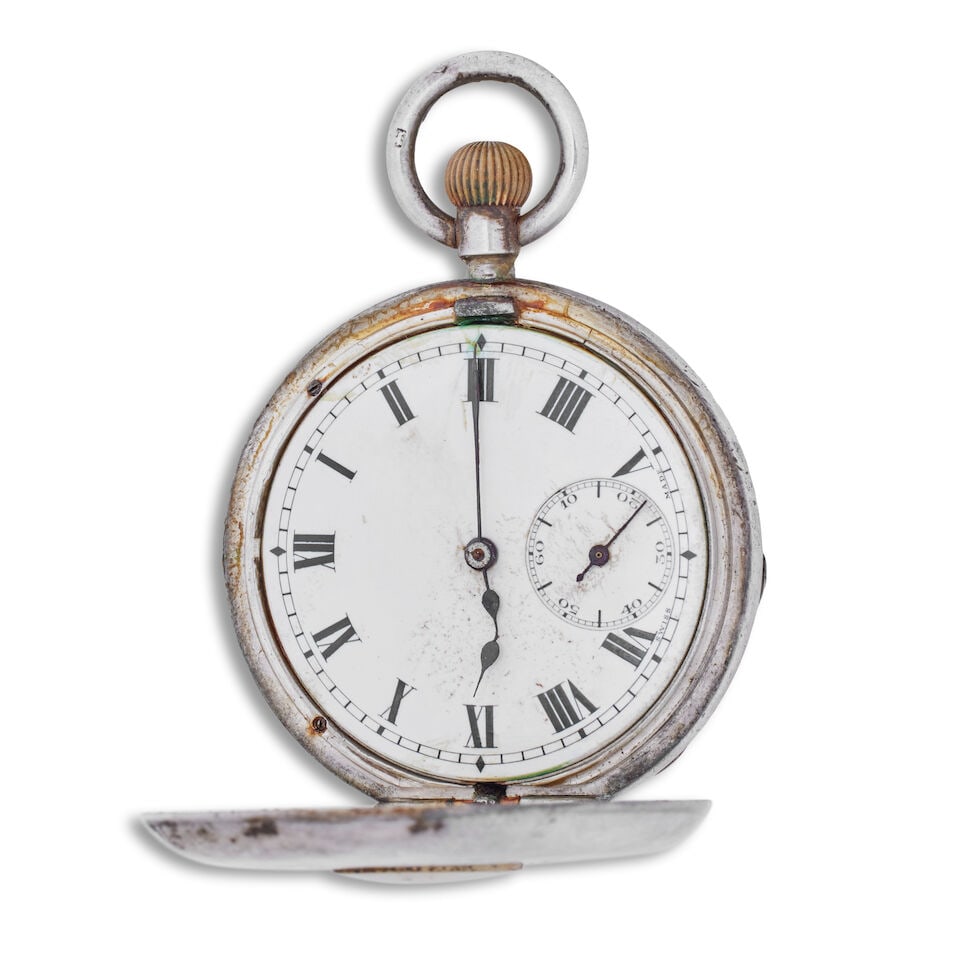An unmarked keyless wind half hunter pocket watch Circa 1910 - 6