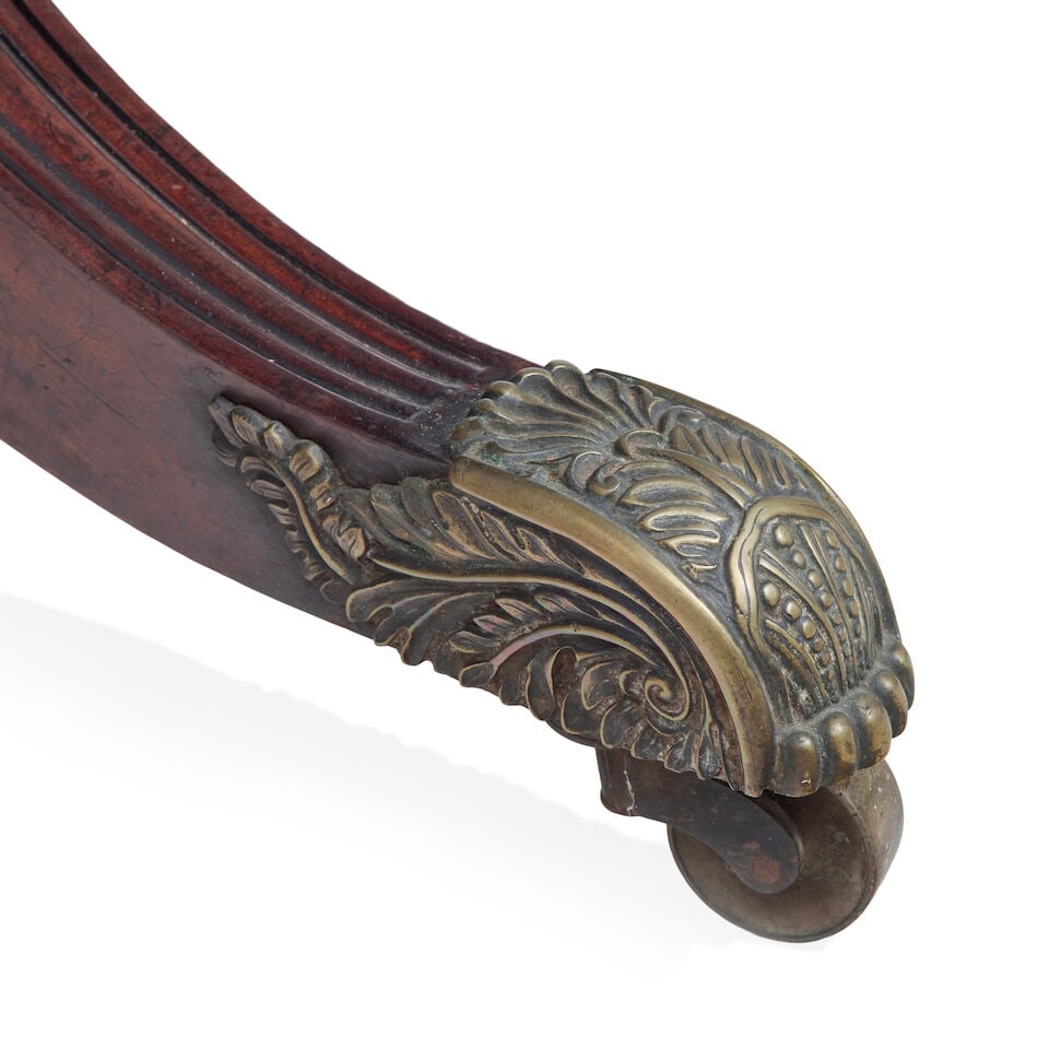 A George III mahogany and burr yew crossbanded supper table Late 18th / early 19th century, prob... - 3