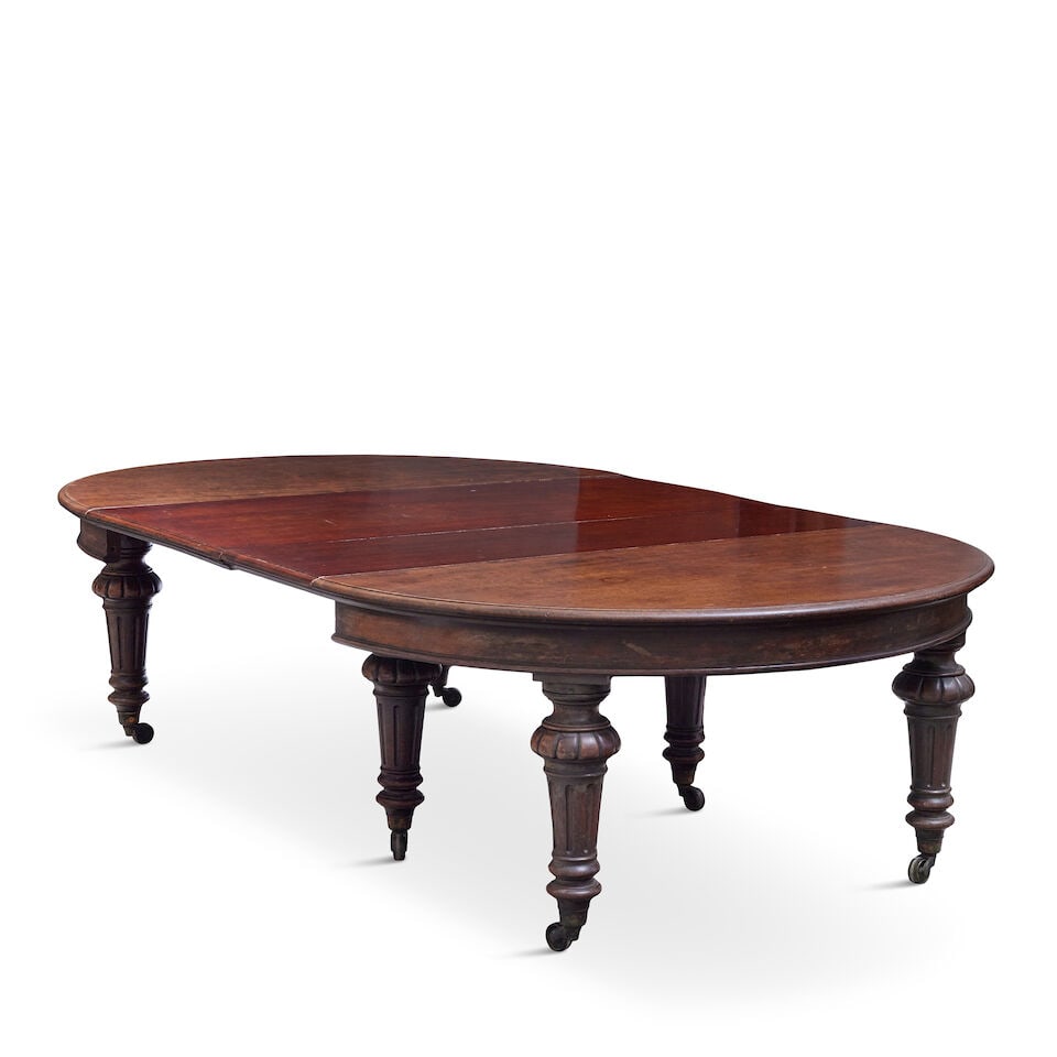 A very large Victorian mahogany extending dining tableMid-19th century - 2