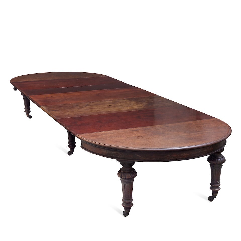 A very large Victorian mahogany extending dining tableMid-19th century - 3