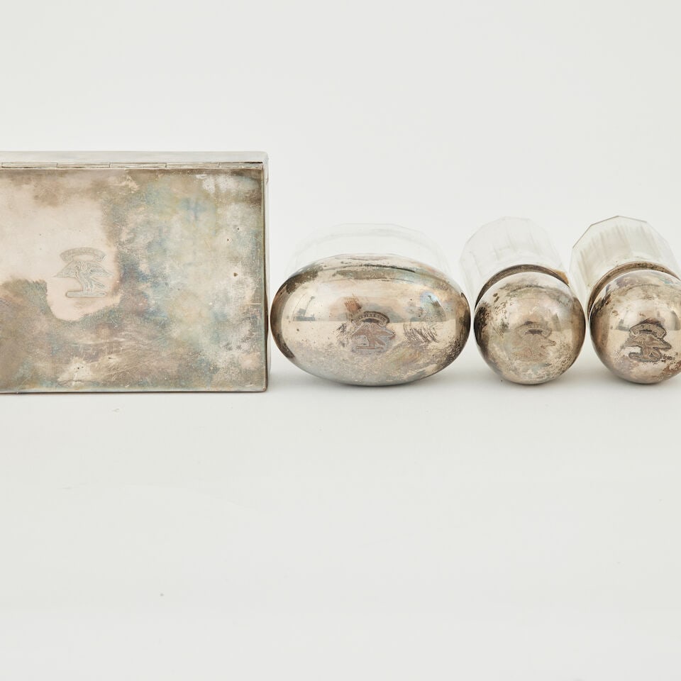 An unusually large late Victorian gentleman's leather travelling case The silver mounts with mak... - 3