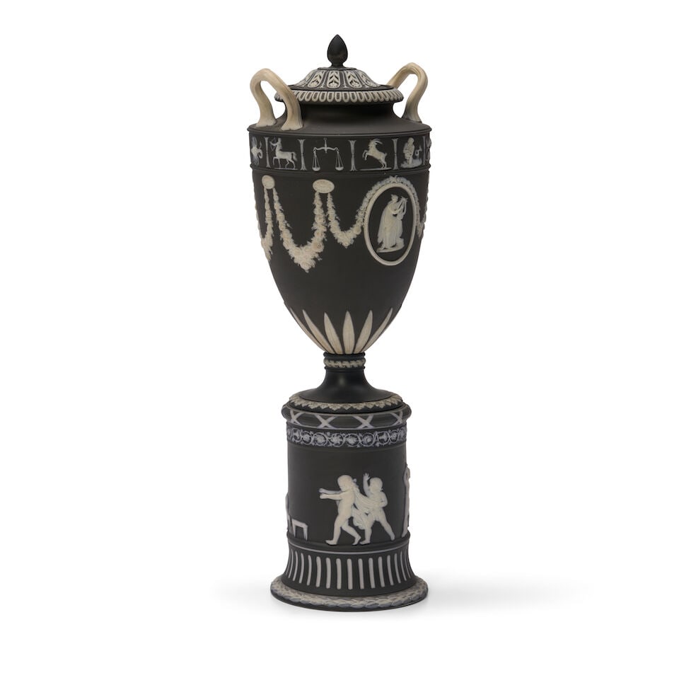 Wedgwood Solid Black Jasper Vase and Cover, England, c. 1900, - 2