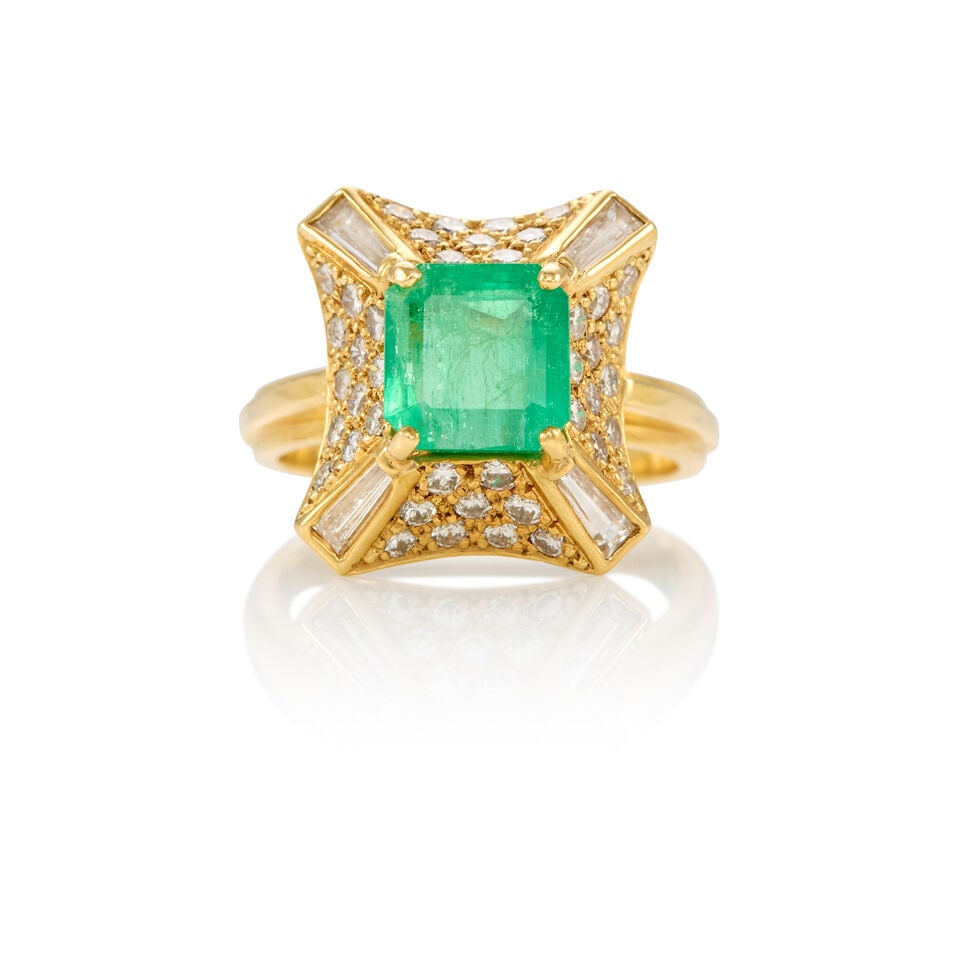 18K GOLD, EMERALD AND DIAMOND RING: 18K GOLD, EMERALD AND DIAMOND RING • 18k yellow gold • Numerous round and rectangular diamonds weighing approximately 1.00 - 1.15 carat total • 1 rectangular-shaped emerald weighing
