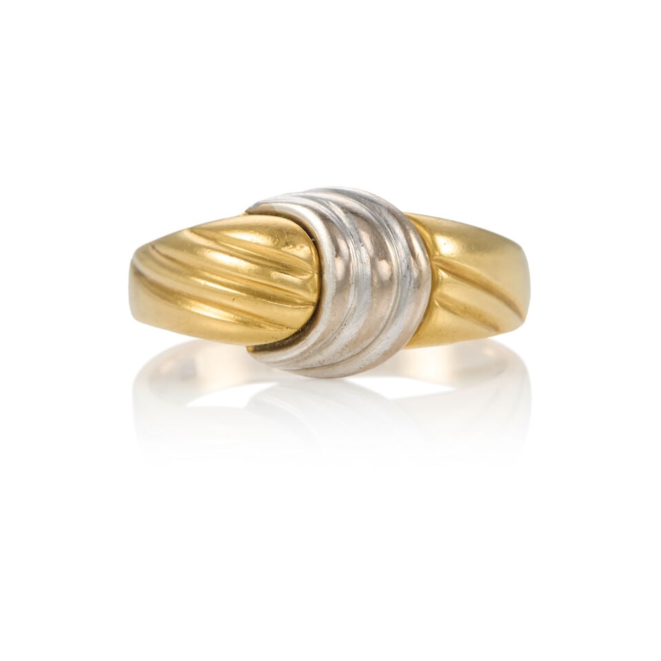 18K BICOLOR GOLD RING: 18K BICOLOR GOLD RING • 18k white and yellow gold • Size 7 1/4 • Estimated gross weight: 4.4 grams Footnotes: Overall condition, very good Metal stamped and tested for 18k