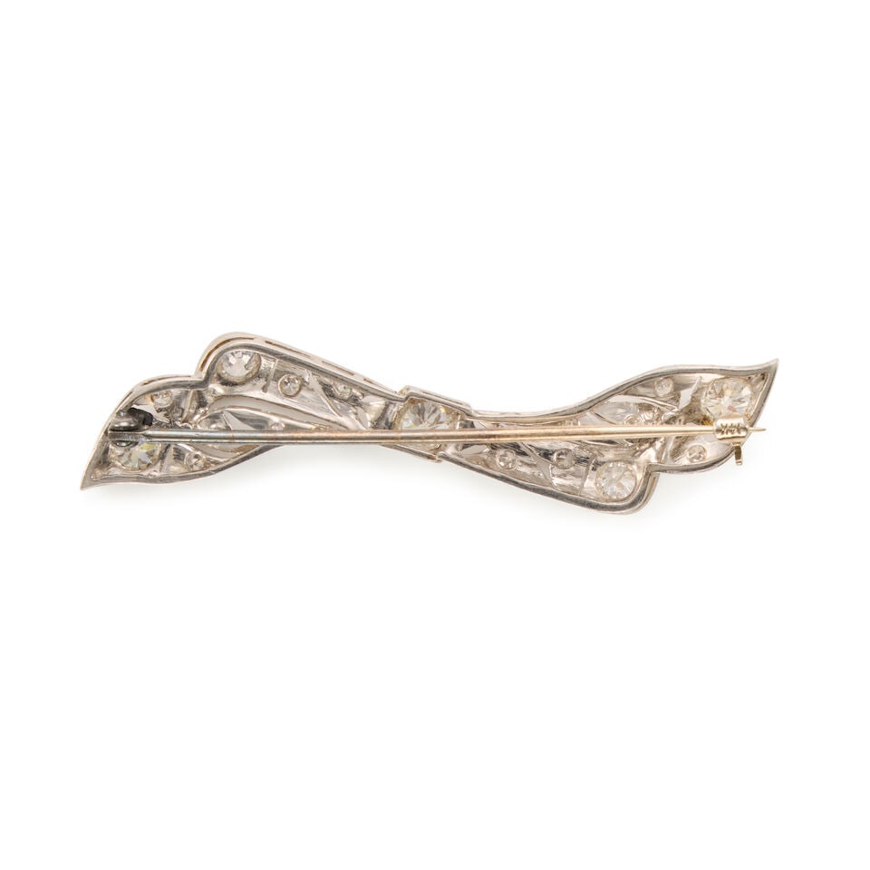 PLATINUM, GOLD AND DIAMOND BOW BROOCH - 2